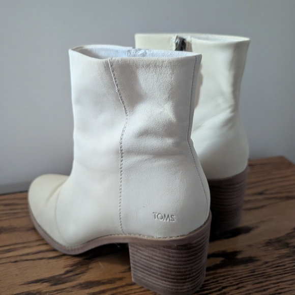 Toms Cream Leather Ankle Boots with Stacked Heel - Picture 2 of 4
